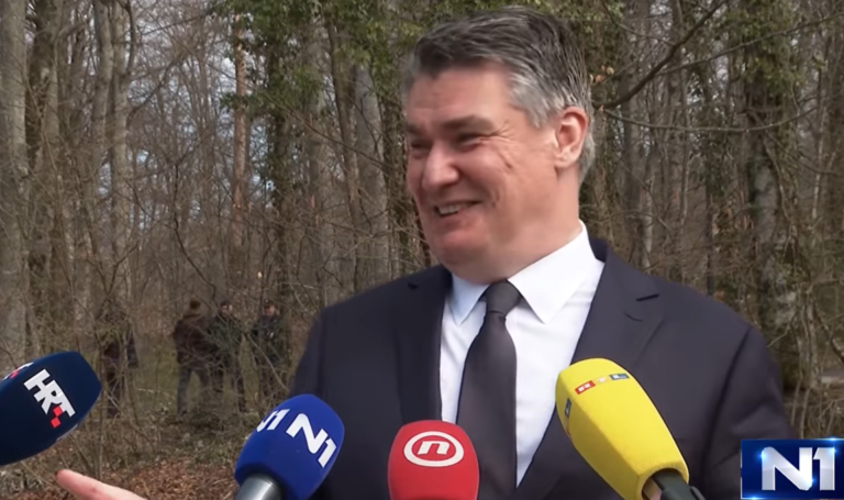 URNEBESAN VIDEO: MILANOVIĆ NOVINARKI N1-PA ŠTA JE, VI STE TU AL” VAMA NISU UKINULI TELEVIZIJU? A MOJI SE JUČR PENJALI NA STABLO DA BI MOGAO GLEDATI N1…