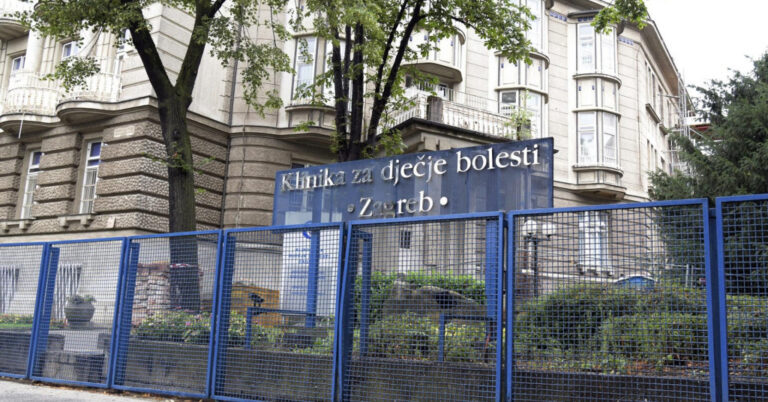 Djevojčica (2) i dalje kritično, majku joj doveli na ispitivanje, smijenjen šef Centra za socijalnu skrb