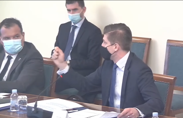 Ministar financija Marić ljutito oprao Beroša zbog dugova u zdravstvu. Meni je teško, neznam kako cijene ljekova sada u godini COVID-a divljaju!