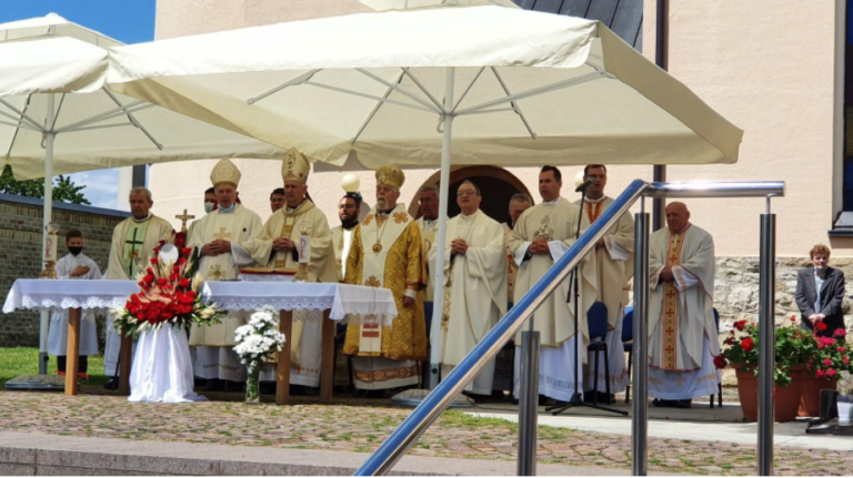 Proslava rođendana bl. Stepinca i zlatna misa preč. Gojislava Kovačića u Krašiću