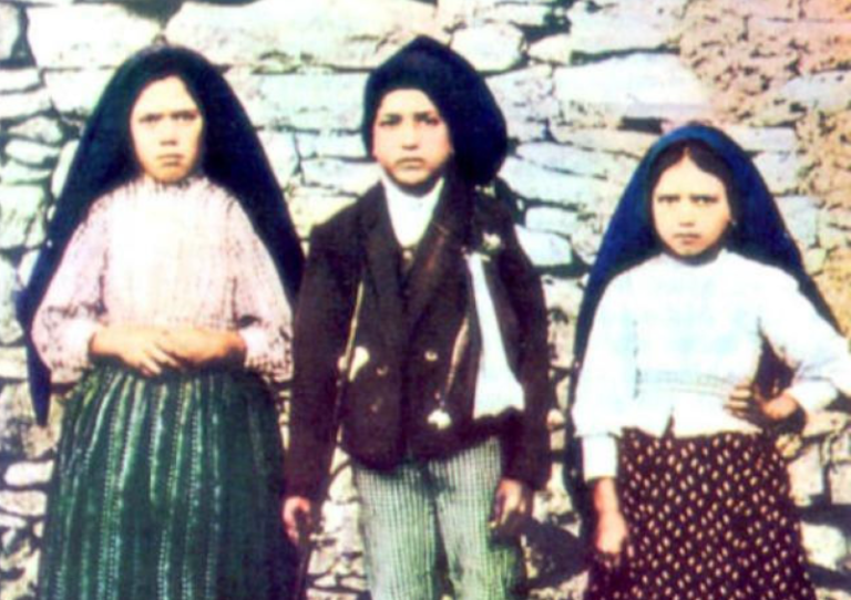 13. SVIBNJA BLAGDAN GOSPE FATIMSKE –   Ukazanja u Fatimi – kako je nebo odabralo malene da prenese svoje poruke svijetu