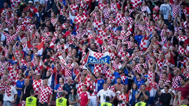 Stotine tisuća kuna iz državnog proračuna Zoranu Stevanoviću za teroriziranje hrvatskih navijača‼️