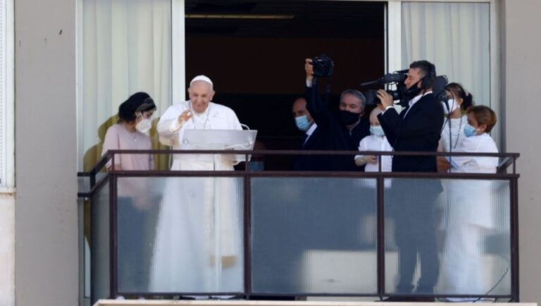 Papa: Dragocjeno blago besplatne zdravstvene skrbi mora biti dostupno svima. Danas se slavi blagdan svetog Benedikta, opata i zaštitnika Europe.