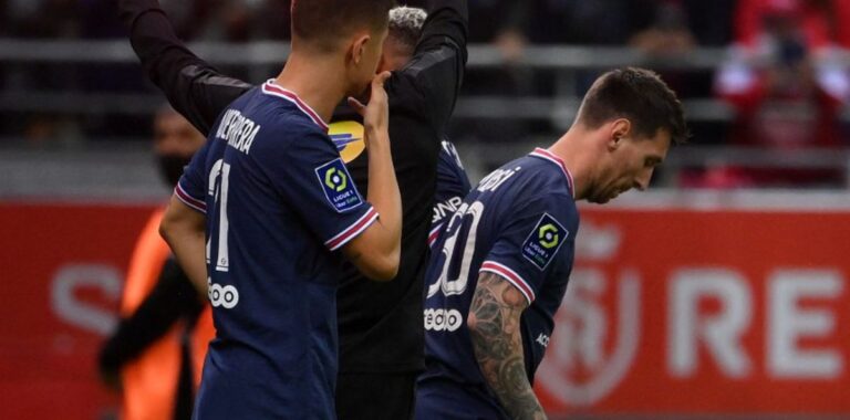 LUDNICA Pogledajte eksploziju oduševljenja na stadionu kad je Messi prvi put zagazio na travnjak u dresu PSG-a