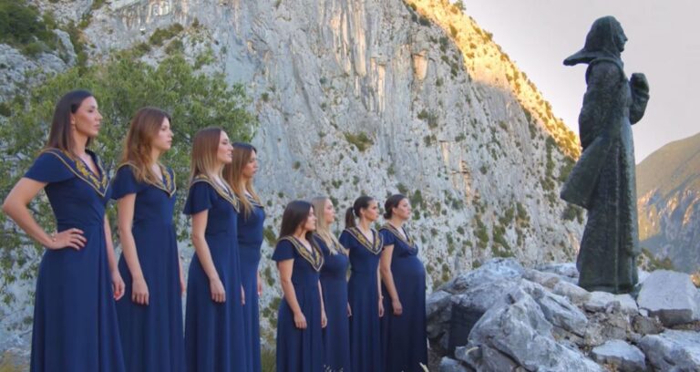 [VIDEO]NAPRAVILE SU GLAZBENO REMEK DJELO Sjajna klapa Luše snimile klapsku himnu posvećenu poljičkoj junakinji Mili Gojsalić