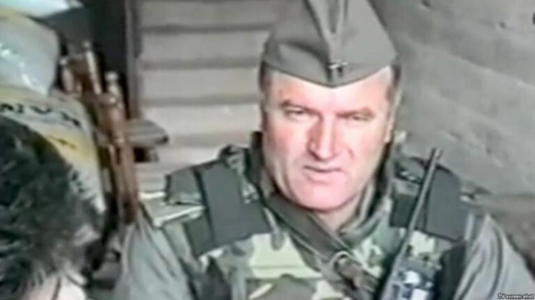 Branimir Petričević: 25. kolovoza 1991. počela je otvorena agresija JNA na cetinski kraj! Kao odgovor na velikosrpsku agresiju istog dana u 13,30 sati u Sinju su hrvatski branitelji oslobađali kasarne JNA!