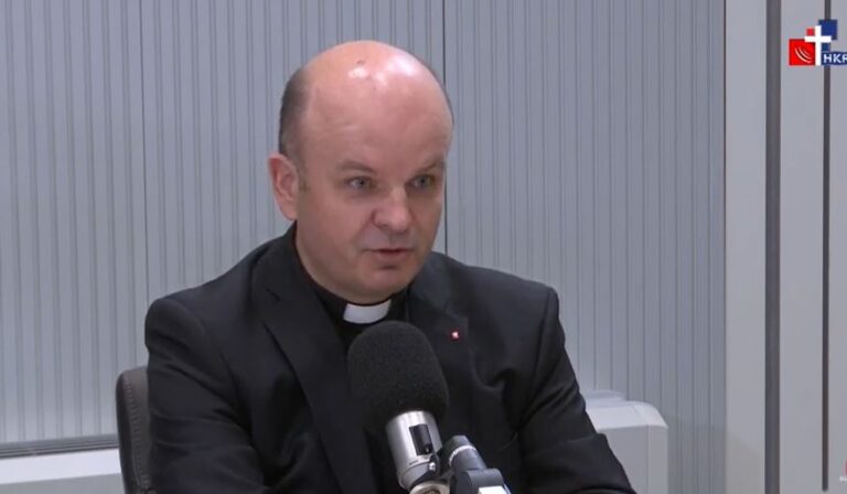 VIDEO Prvi intervju s novoimenovanim srijemskim biskupom koadjutorom mons. Fabijanom Svalinom