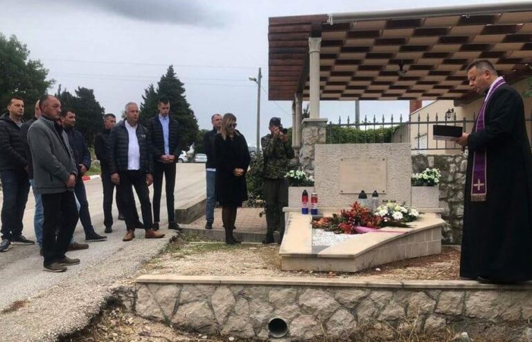 Svijeće i cvijeće za najmlađeg dubrovačkog branitelja Josipa Zvonu