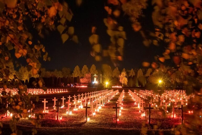 FOTO-VIDEO Blagdan Svih Svetih, dan kada se prisjećamo svih onih koji više nisu s nama, ali dok nas bude žive u našim sjećanjima…