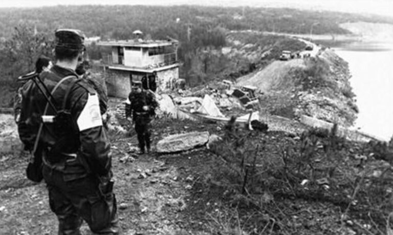 Odlukom Ministra obrane Republike Hrvatske dana 17. studenoga 1991. godine ustrojena je 40. inženjerijska bojna kao podstožerna inženjerijska postrojba pri 6. operativnoj zoni Split…