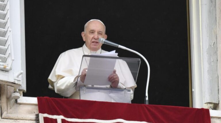 „Ne budimo uspavani kršćani!“ „Uspravite se i podignite glave jer se približuje vaše otkupljenje“…