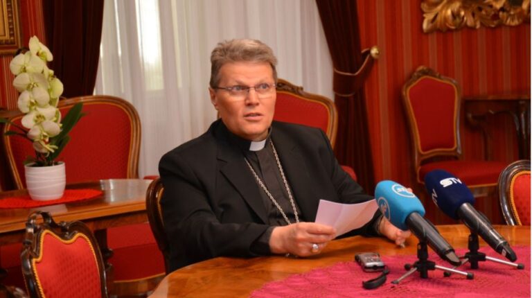 Zanimljiva izjava Komisije Hrvatske biskupske konferencije „Iustitia et pax“: Ljubavlju nadvladati pandemiju straha. Važnost prevencije i epidemioloških mjera.