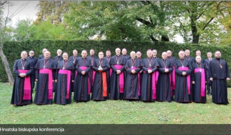 Biskupski  „ salto mortale“