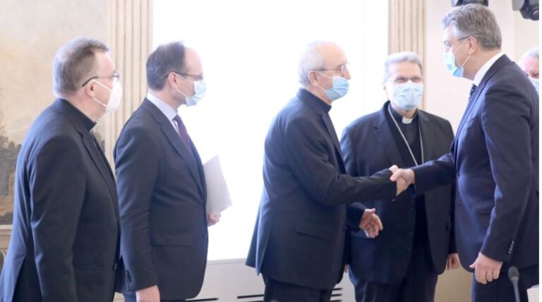 FOTO Priopćenje s polugodišnjeg sastanka Vlade Republike Hrvatske i Hrvatske biskupske konferencije. HBK zadovoljan kvalitetnim odnosima Vlade i Katoličke Crkve