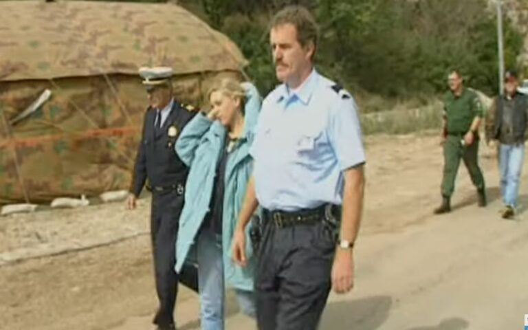 FOTO-VIDEO Mostar 1995. – zajednička policijska ophodnja Hrvata, Bošnjaka i EU administracije – Bulevar