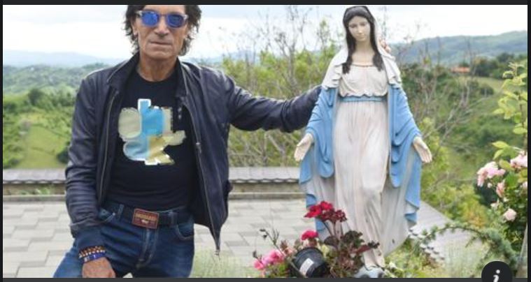 Zaboravljene pjesme iz Domovinskog rata: Ovako je Jasmin Stavros pjevao četnicima