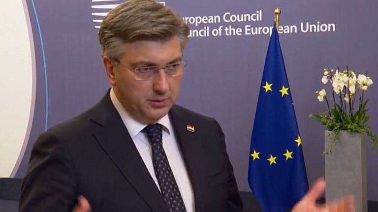 Plenković tvrdi da ne postoje nikakvi ‘tajni letovi’