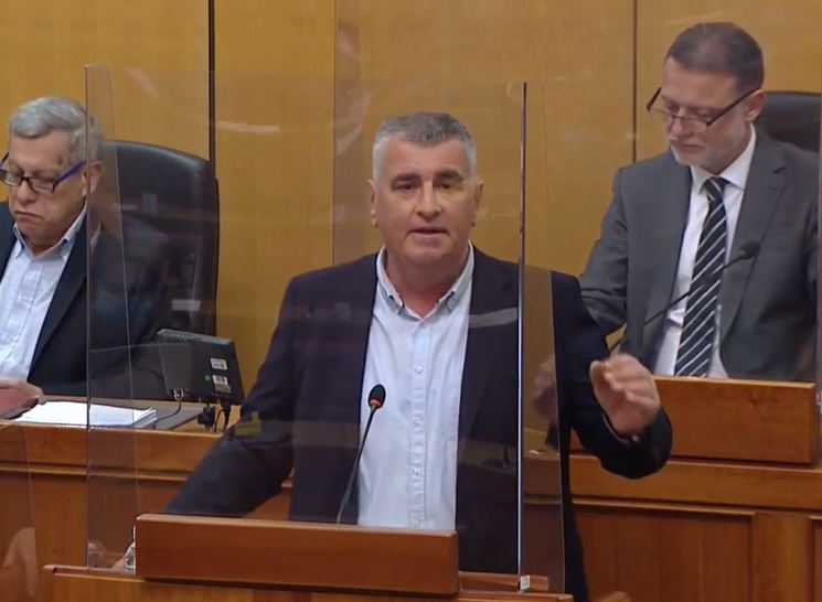 Bulj oštro proziva; VIDEO Plenkovićev veleposlanik u Beogradu Hidajet Biščević maltretira političkog predstavnika Hrvata Tomislava Žigmanova i zamjera mu što nije prisniji s Vučićem