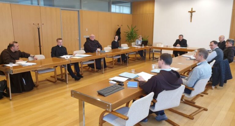 Priopćenje za medije o godišnjoj sjednici Vijeća HBK i BK BiH za hrvatsku inozemnu pastvu