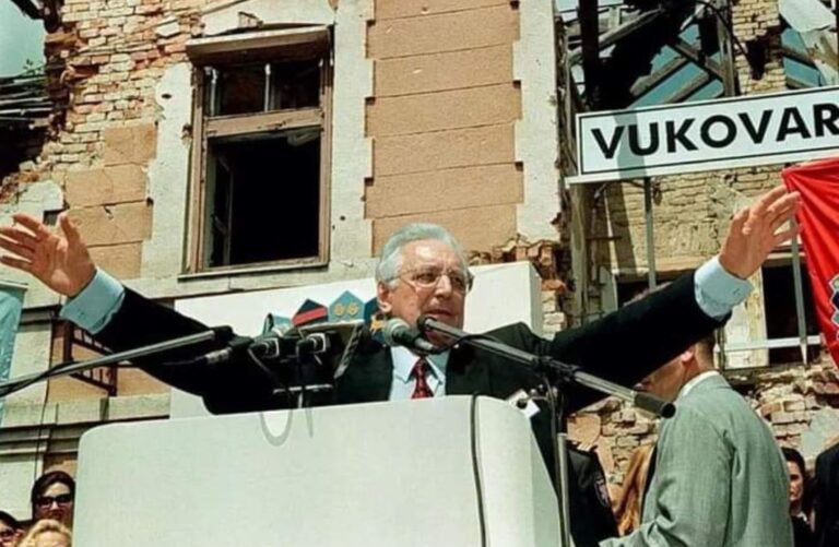 FOTO-VIDEO Na današnji dan prije 100 godina rođen je dr. Franjo Tuđman, prvi predsjednik samostalne, demokratske, međunarodno priznate i suverene Republike Hrvatske te vrhovni zapovjednik pobjedničke Hrvatske vojske u Domovinskom ratu.