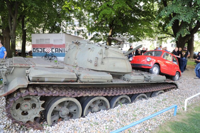 FOTO-VIDEO: OSIJEK OBILJEŽAVA DAN BRANITELJA!  Hrvatski branitelji 1991. godine stali su u obranu Domovine, a ogromne žrtve podnijela je upravo istočna Slavonija.
