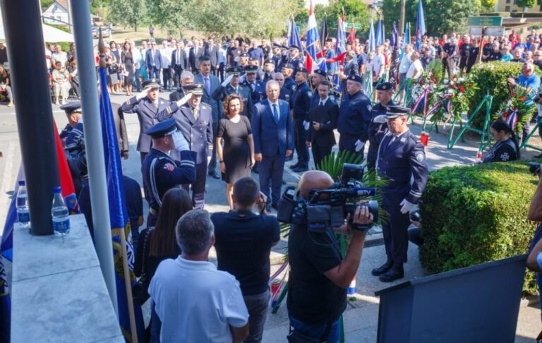 FOTO-VIDEO Hrvatska se s tugom prisjeća 1. kolovoza 1991. godine jugofašističke JNA i srbočetničke agresije…: Danas je 31. obljetnica stravične pogibije branitelja Policijske postaje Dalj!