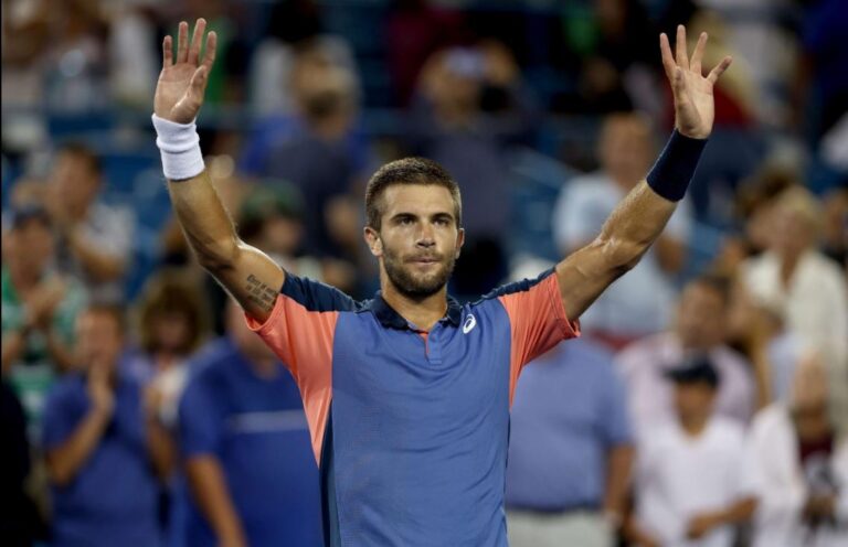 VIDEO Hrvatski tenisač Borna Ćorić šokirao Rafaela Nadala: Nadigrao ga u svim elementima i uvjerljivo pobijedio!