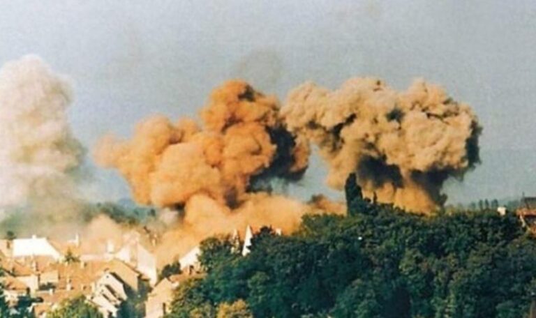 Na današnji dan, 7. listopada 1991.,agresorska JNA je raketirala Banske dvore pokušavajući ubiti prvog hrvatskog predsjednika dr. Franju Tuđmana i destabilizirati Hrvatsku!