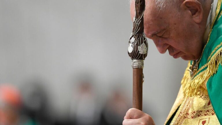 Papa: Naučimo čitati događaje očima vjere. Papa Franjo slavio je na Svjetski dan siromaha u nedjelju, 13. studenoga misu u Bazilici svetoga Petra.