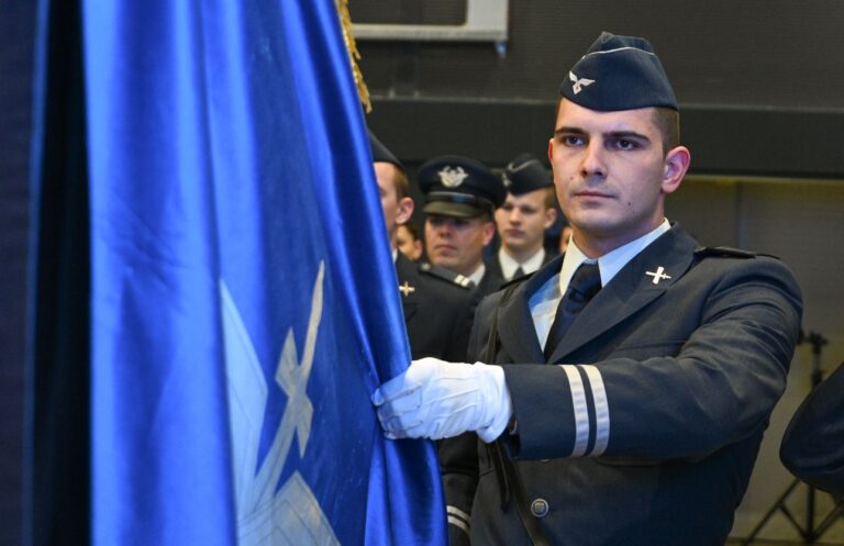 FOTO U vojarni “Pukovnik Marko Živković” u Velikoj Gorici održana je središnja svečanost obilježavanja 31. obljetnice utemeljenja Hrvatskog ratnog zrakoplovstva.