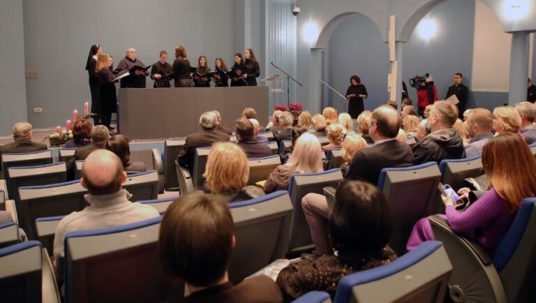 FOTO Predbožićni susret kardinala Bozanića i ravnatelja školskih ustanova Zagrebačke nadbiskupije