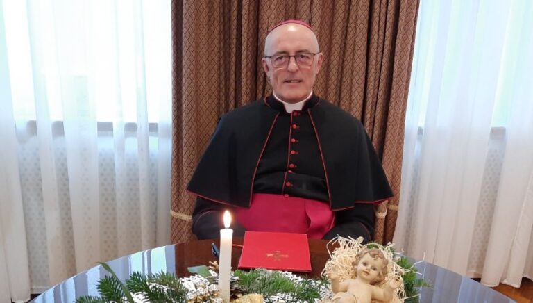 Božićna čestitka nuncija Lingue putem elektroničkih medija