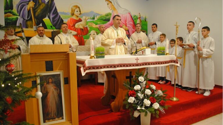 FOTO Blagdan Svete obitelji proslavljen u istoimenoj župi u Novoj Mokošici