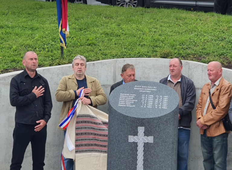 OBITELJI POGINULIH BRANITELJA MLINOVA OGORČENE: Grad odbio dozvoliti postavljanje spomen obilježja!