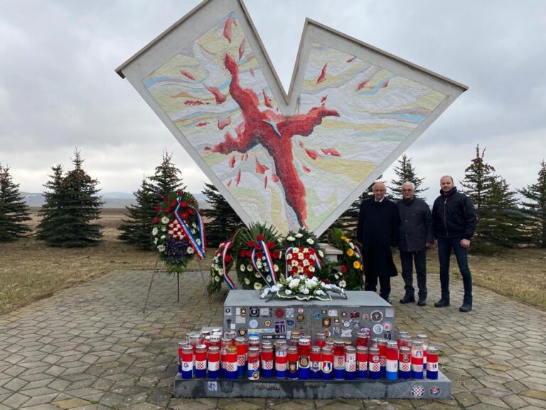 OVDJE JE PALO GOLUBOVA BIJELIH JATO: 10. travnja srbočetnička armija zauzela Kupres, zaustavljena kod Šujice