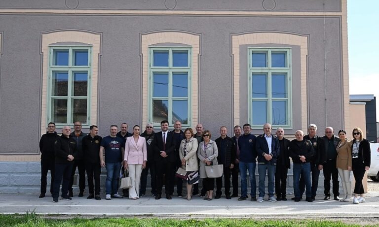 Župan Celjak s hrvatskim braniteljima, predstavnicima udruga iz Domovinskog rata potpisao ugovore o dodjeli financijske potpore