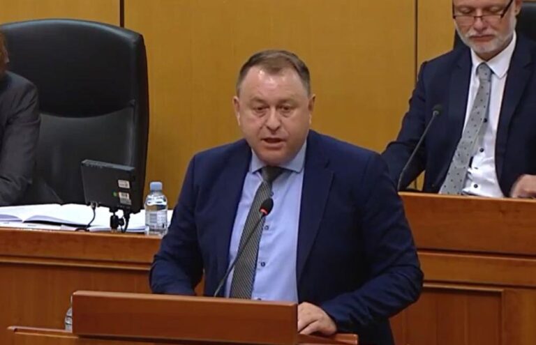 DEUR TOMAŠEVIĆU: “Niti jedno obećanje niste ispunili! Donijeli ste strašnu odluku!”