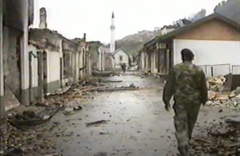 STRAVIČNA RATNA PRIČA IZ FOČE: “Moj dobar prijatelj je silovao moju majku. Kasnije je silovao i mene”