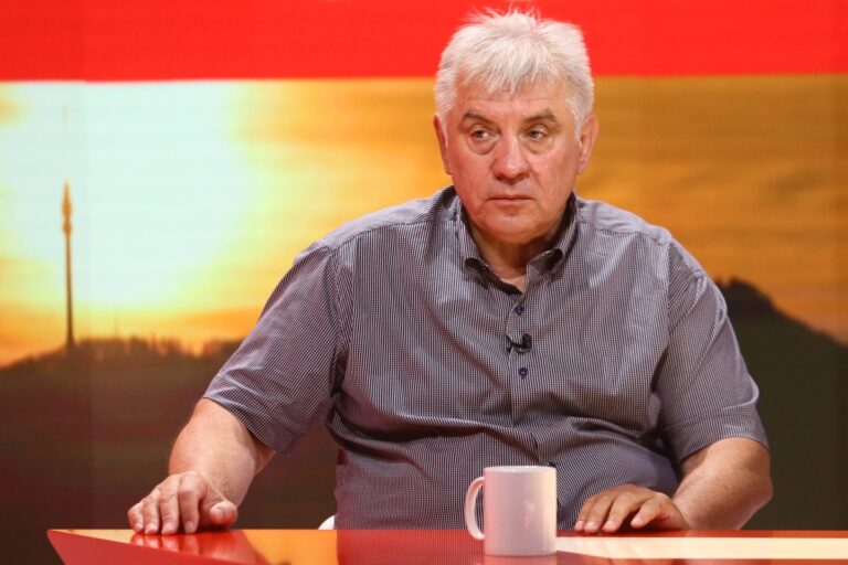 SVE LUĐE OD LUĐEG! Gosti na Vučićevoj TV: “Srbi nisu učestvovali u zločinu u Srebrenici! Na tom području se dogodio najstrašniji masakr srpskih civila!”