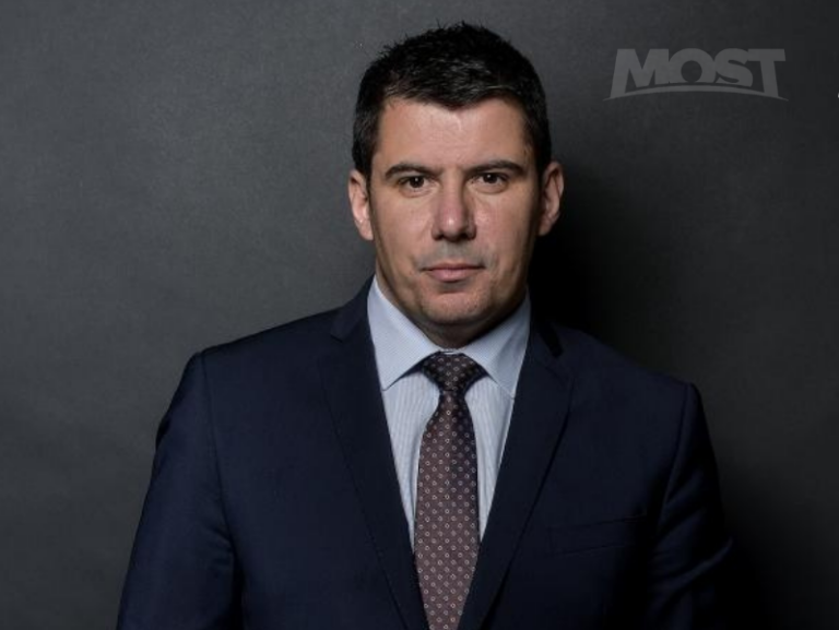 Grmoja: Naše institucije su okupirane i korumpirane