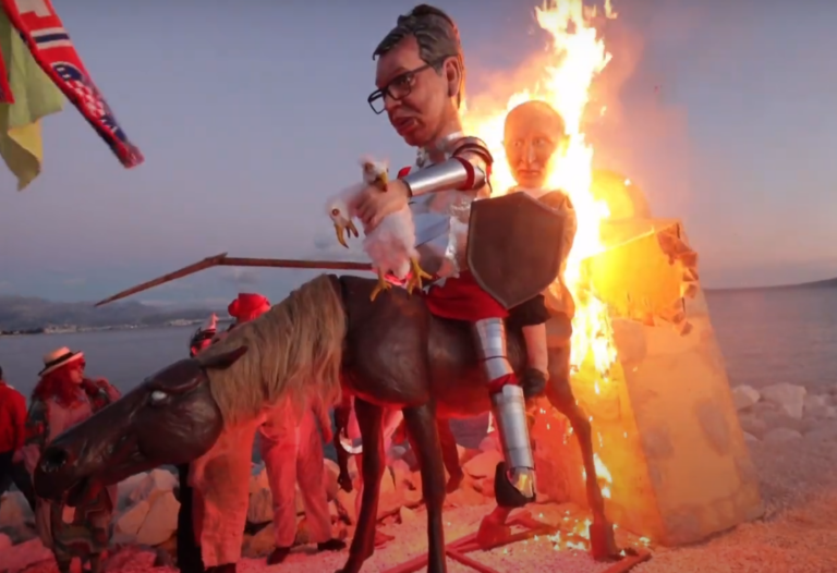 Spaljivanje lutki Vučića i Putina na kaštelanskom karnevalu uznemirilo Srbiju