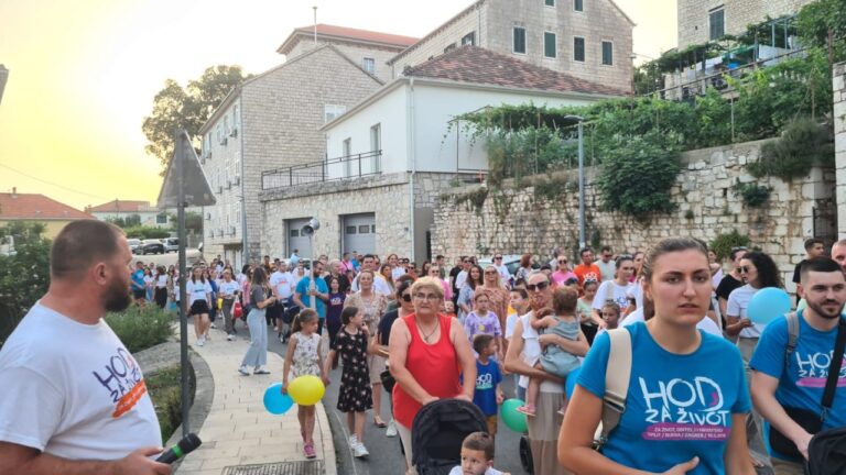 Hod za život, obitelj i Hrvatsku održan u Imotskom