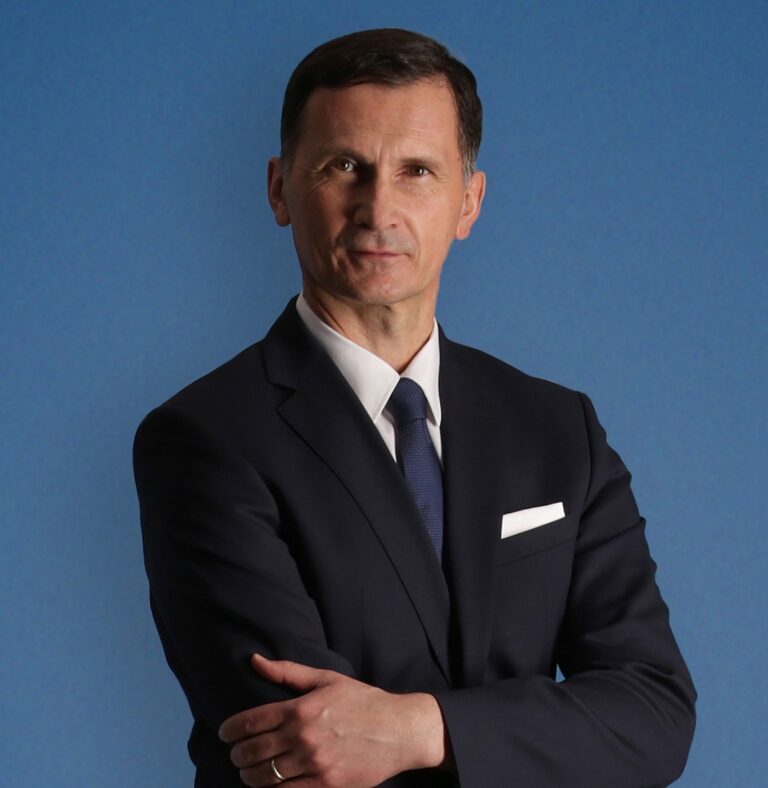 Primorac u dvorani prepunoj HDZ-ovaca: “Zaustavit ću korupciju”. Zvuči vam poznato?