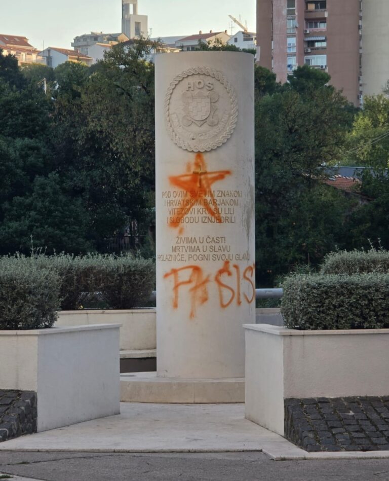 Jonjić: Milanović može biti zadovoljan, HOS-ovo znakovlje u smeće bacaju njegovi birači