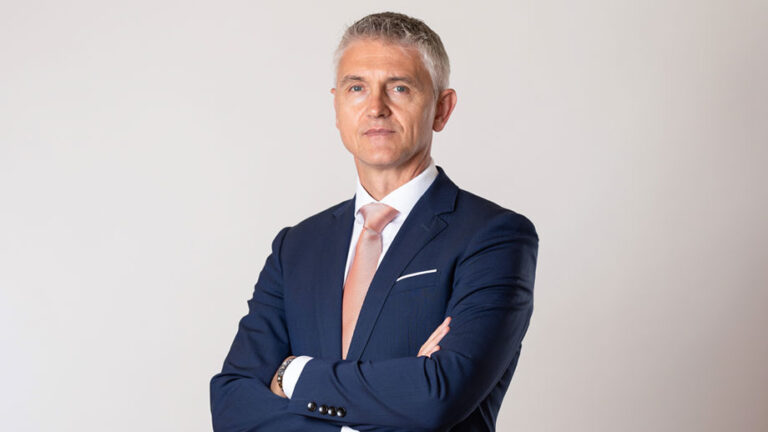 Tko je Gordan Kolak: Gospodarstvenik godine odlikovani je UN-ov mirovnjak