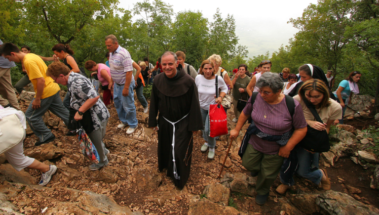 Vatikan poništio dekret biskupa Perića, fra Jozi Zovki ukinuta suspenzija Vraća se u Međugorje?