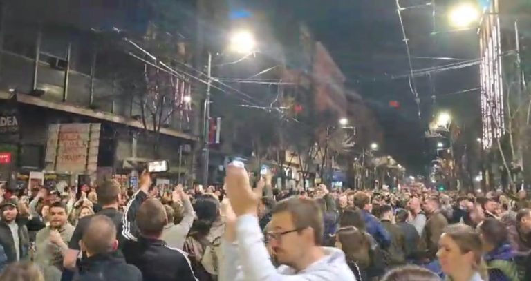 Koliko je ljudi bilo na prosvjedu u Beogradu?