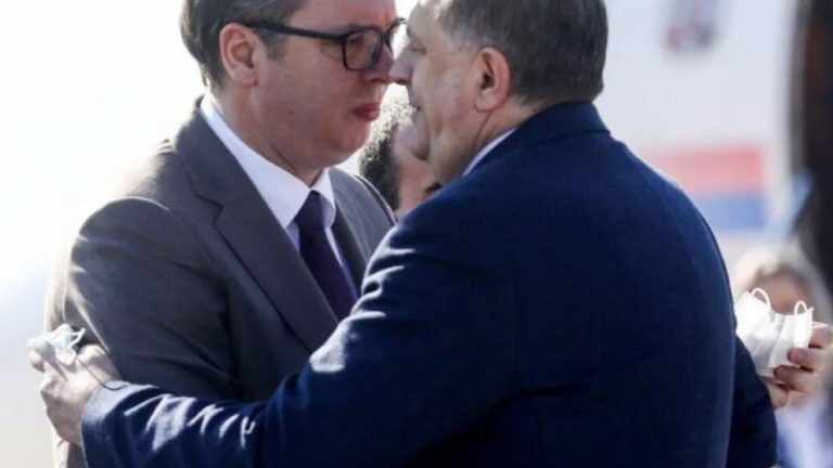 ”Obadva, obadva” – oba padaju…