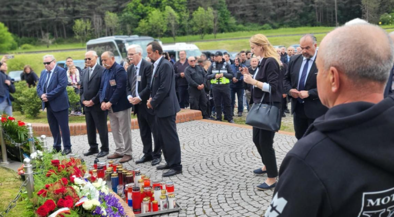 Položeni vijenci i zapaljene svijeće za žrtve Bleiburške tragedije i Križnog puta