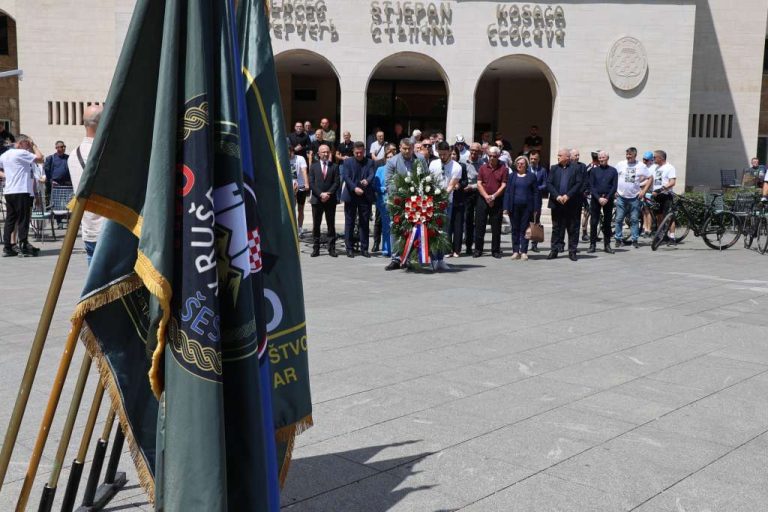 MOSTAR – Dan branitelja i 34. obljetnica zaustavljanja tenkova: Ljudi su srcem zaustavili čelik